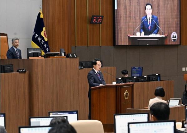 박수현 충남도지사 “비서실도 도의회 출석” 기사 이미지